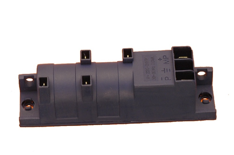 ACCENDITORE UNIVER. 4 CONTATTI