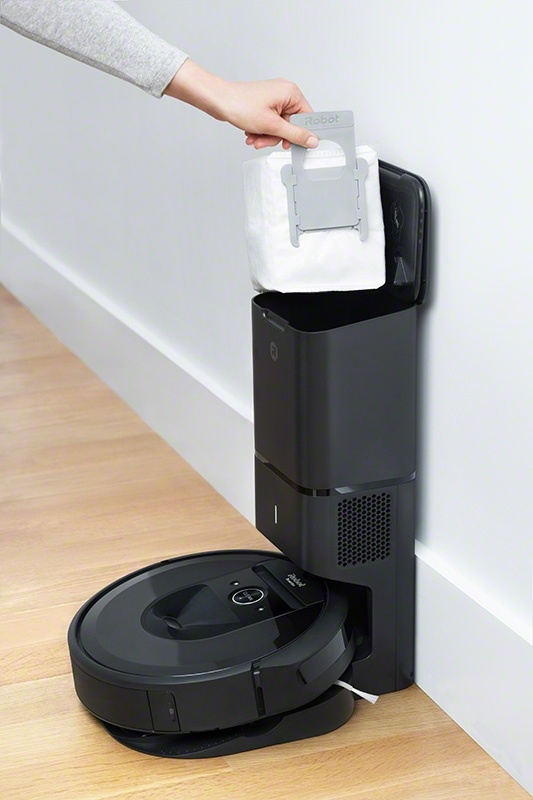 ROBOT ASPIRAPOLVERE CON BASE SVUOTAPOLVERE